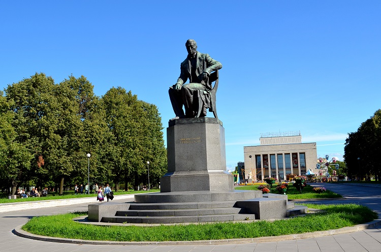 Памятник А.С, Грибоедову